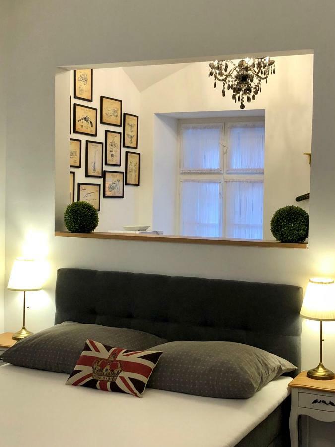 Frank Apartman Deluxe Villa Eger Luaran gambar