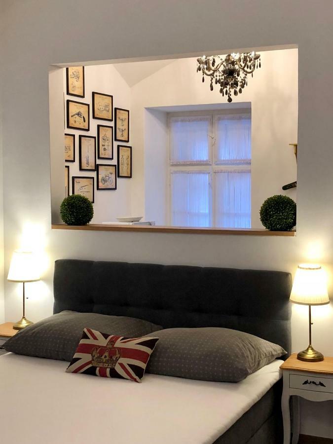 Frank Apartman Deluxe Villa Eger Luaran gambar